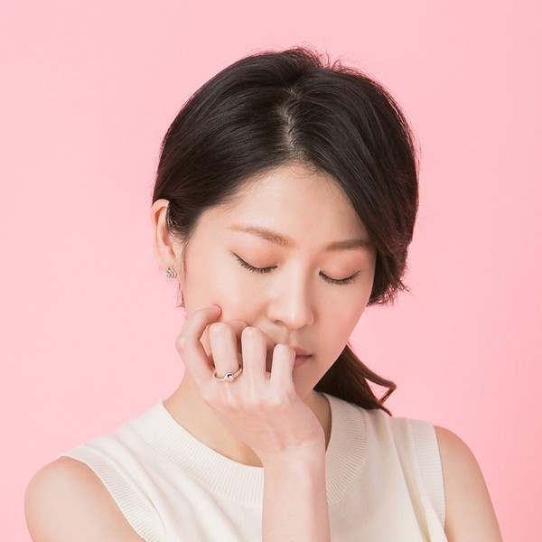 尋找愛蜜莉心型葉戒指